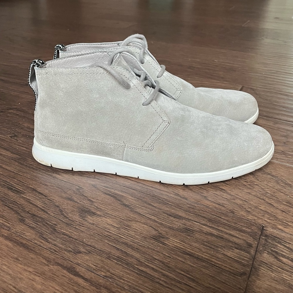 UGG Freamon Chukka - Casual Shoes EUC
